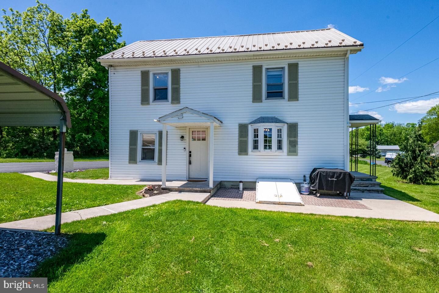 Property Photo:  20 Natures Road  PA 17963 
