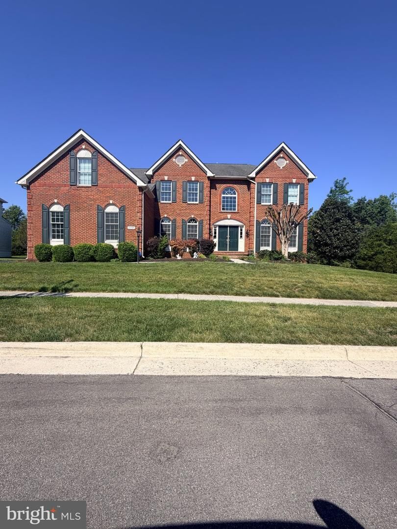 Property Photo: 25785 Flyaway VA 20152