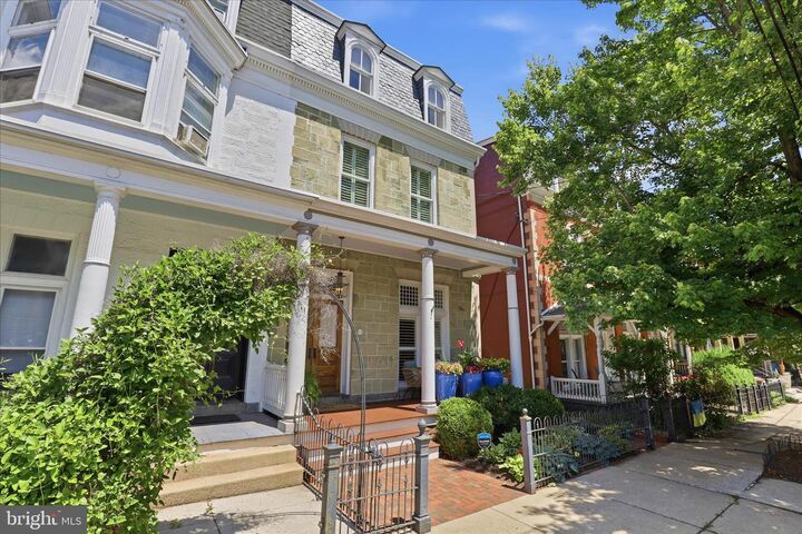 Property Photo:  633 W Chestnut Street  PA 17603 