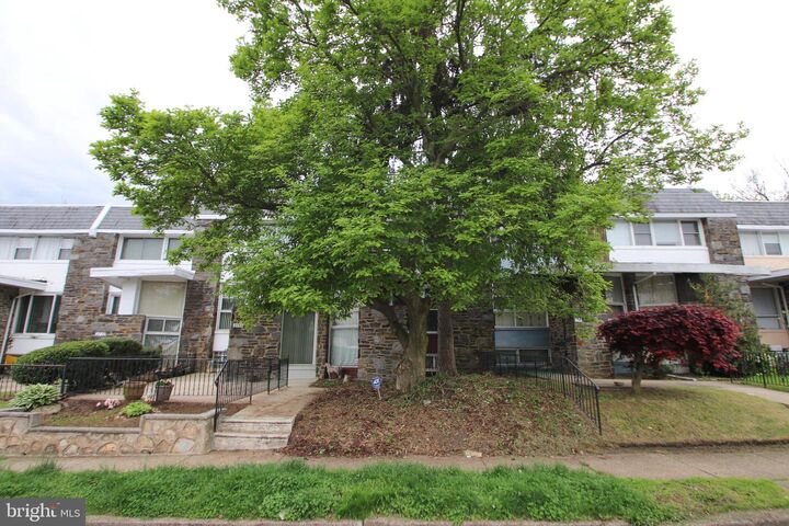 Property Photo:  2734 W Country Club Road  PA 19131 