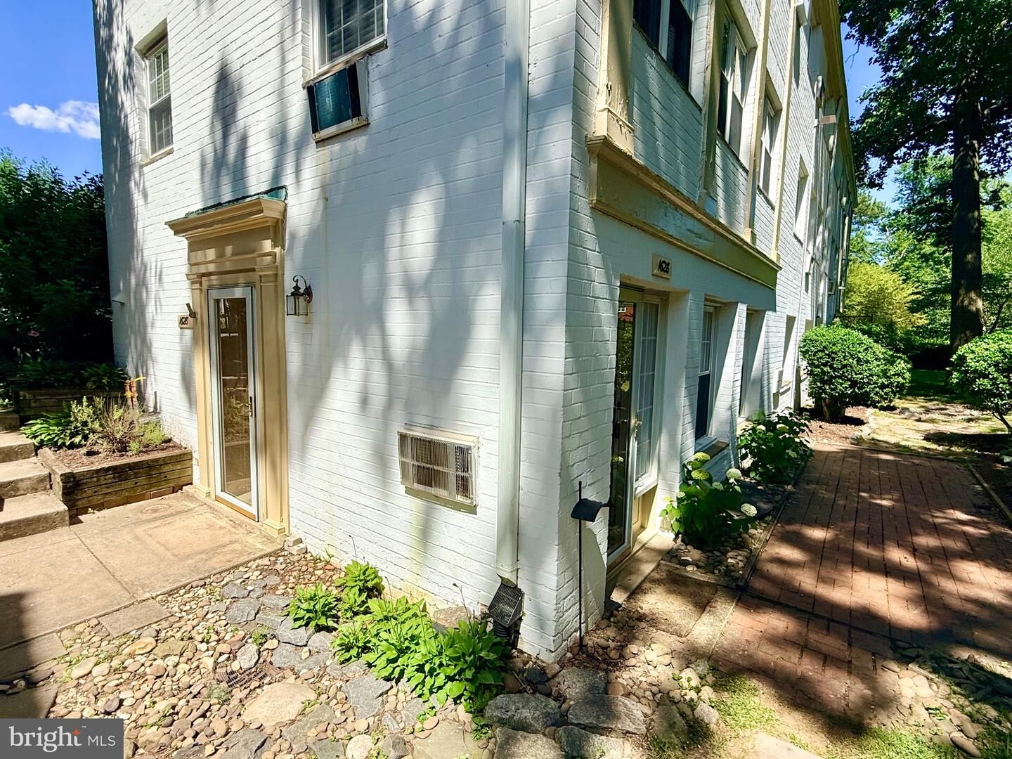 Property Photo:  1628 Ripon Place  VA 22302 