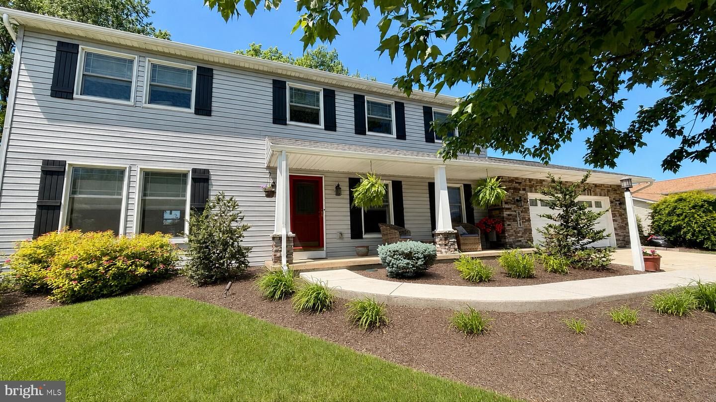 Property Photo:  831 Ridgewood Drive  PA 17050 