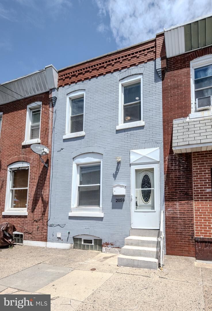 Property Photo:  2059 E Ontario Street  PA 19134 