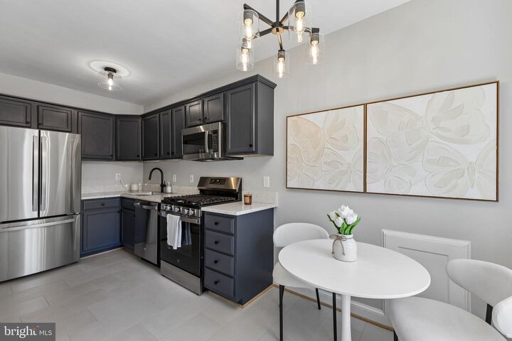 Property Photo:  715 S Washington Street A-32  VA 22314 