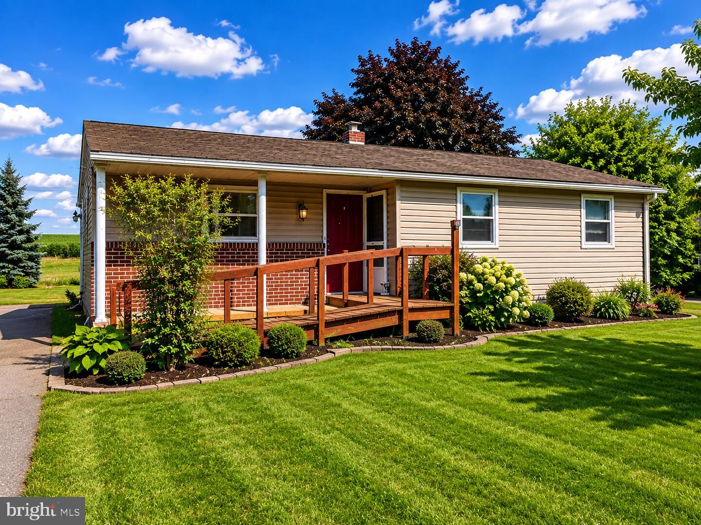 Property Photo:  1435 Canal Road Ext  PA 17345 