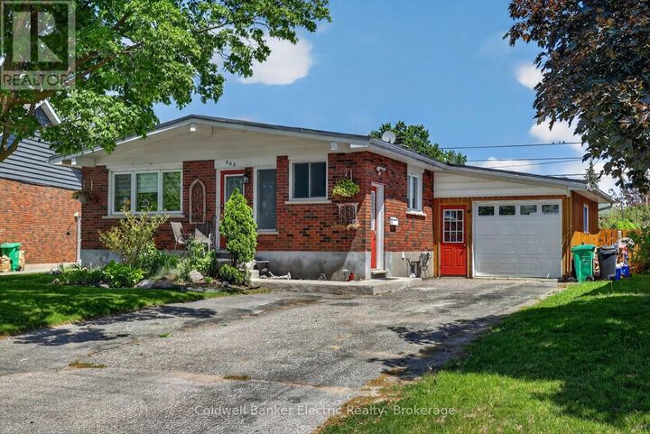 Property Photo:  668 Barbara Crescent  ON K9J 3X5 