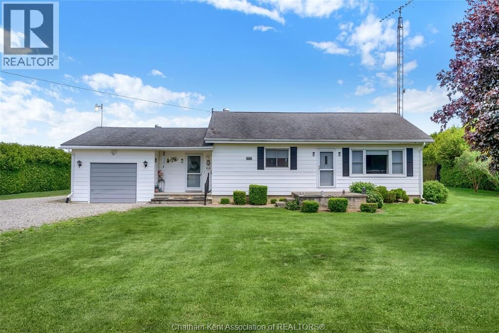 Property Photo:  30655 Zone Road 5 Road  ON N0P 1C0 