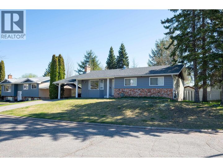 730 Faulkner Crescent — photo 1