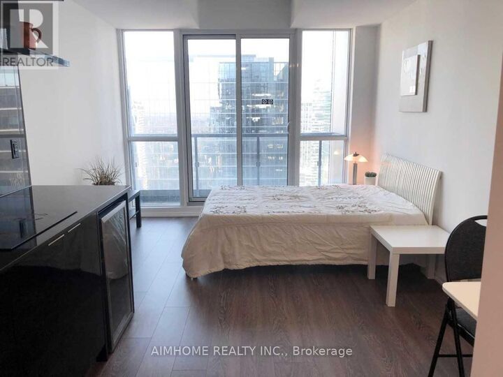 Property Photo: 70 Temperance Street 4105 ON M5H 0B1