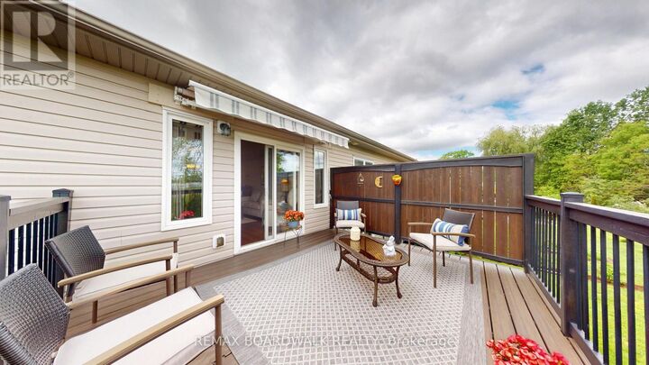 Property Photo:  19A Centre Street  ON K6V 5S6 