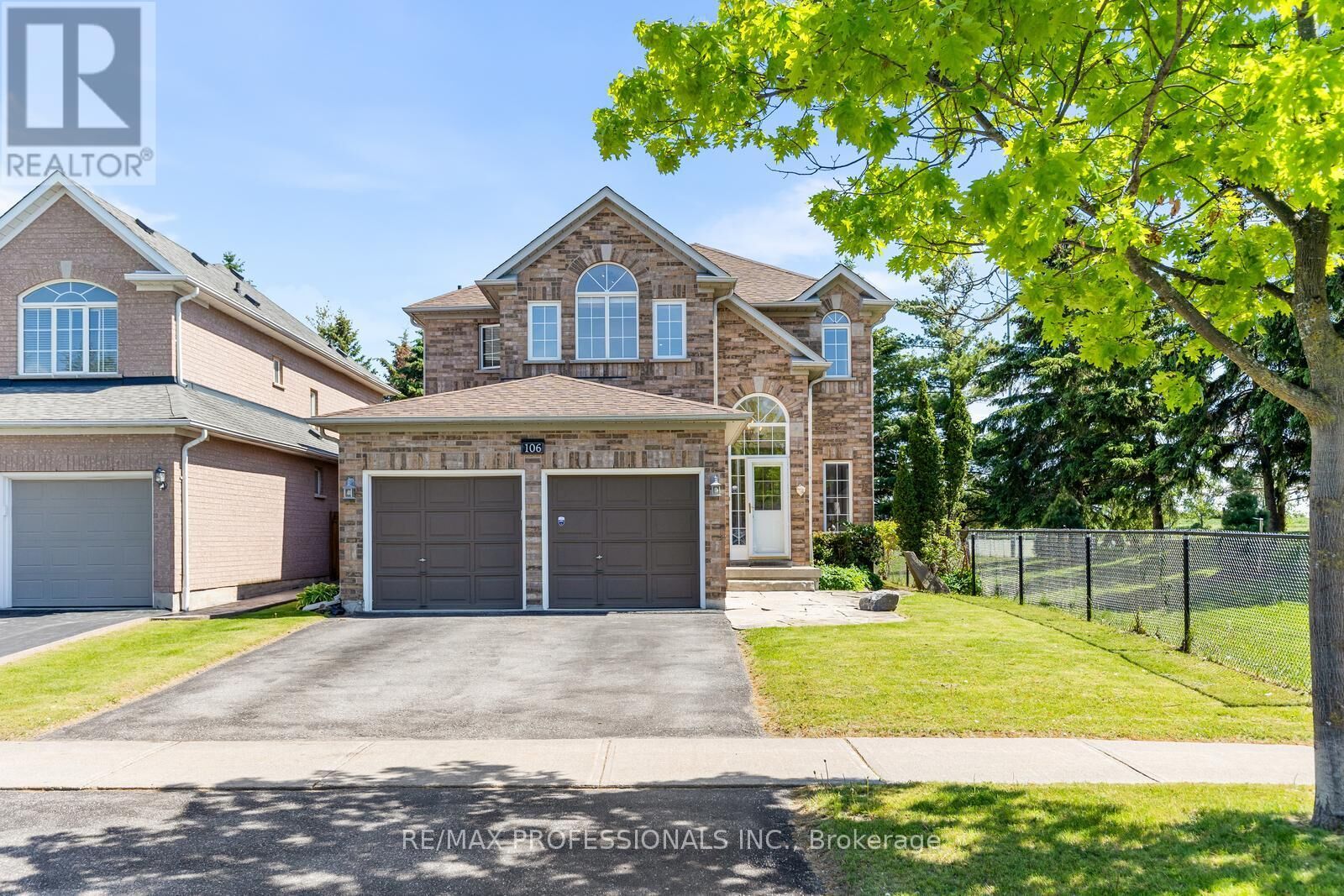 Property Photo:  106 Hollybush Drive  ON L6A 2H3 