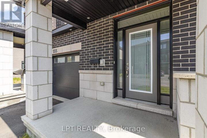 Property Photo: 557 Tahoe Heights ON K1T 0X4