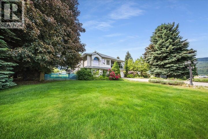 Photo de la propriété:  1545 Columbia Road  BC V1N 4L6 