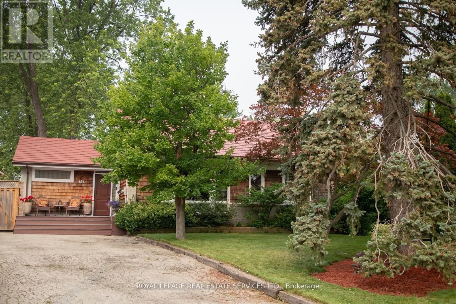 Property Photo:  167 Oliver Place  ON L6H 1K9 