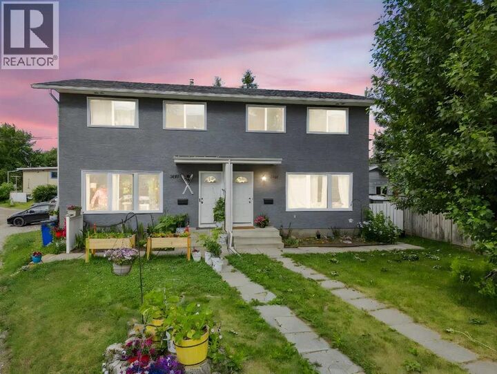 Property Photo:  38153817 43 Street Southwest  AB T3E 3P8 