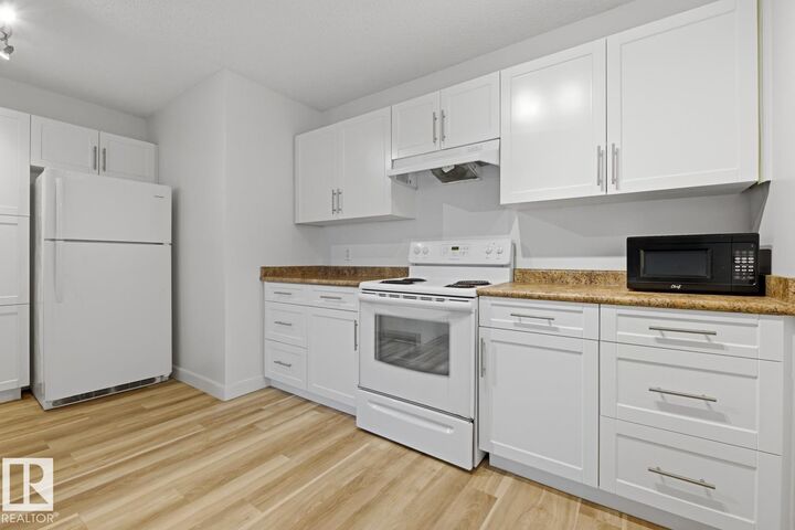 Property Photo: 9710 105 Street NW 703 AB T5K 1A3