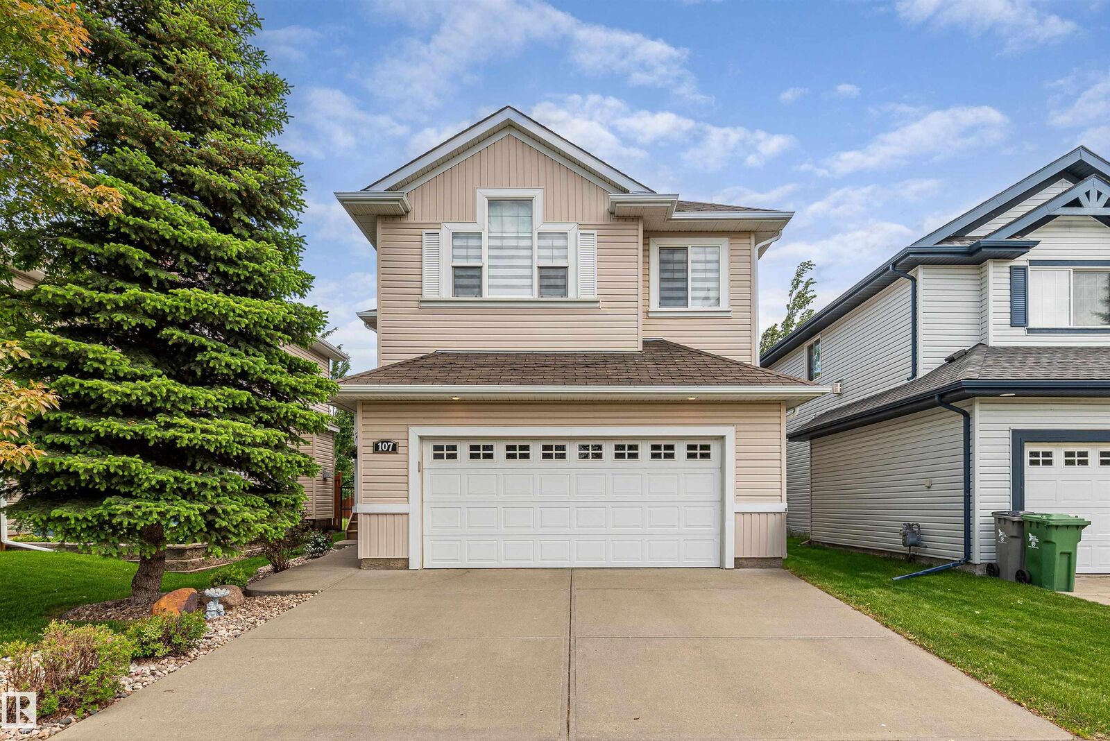 Property Photo: 107 Rue Marquet AB T4X 1W2