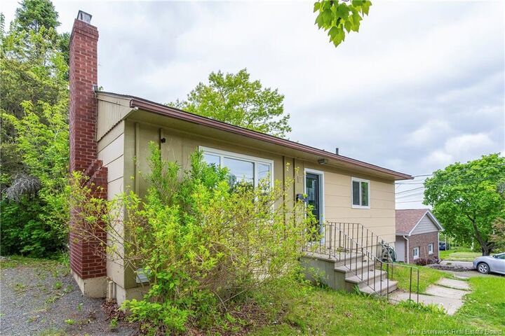 Property Photo:  17 Garfield Street  NB E1C 3Y4 
