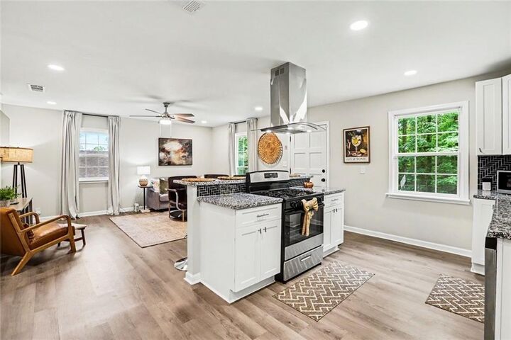 Property Photo:  2060 Westwood Avenue SW  GA 30310 