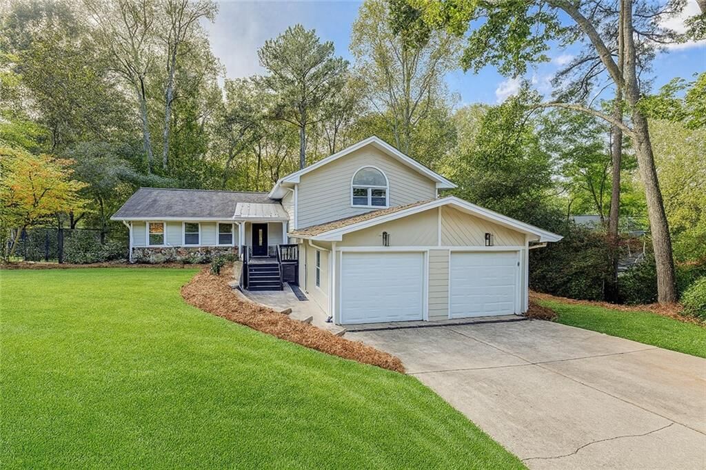 Property Photo:  1185 Lake Colony Drive  GA 30068 