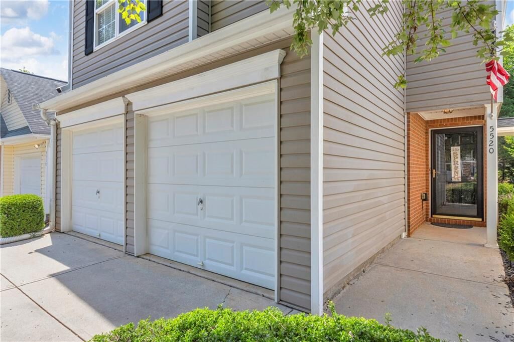 Property Photo: 5520 Mountain Top Place GA 30041