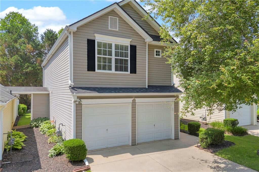 Property Photo:  5520 Mountain Top Place  GA 30041 