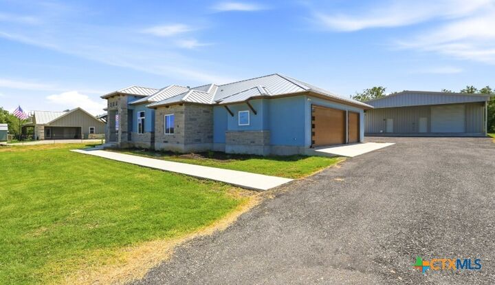 Property Photo:  731 County Road 356  TX 78101 