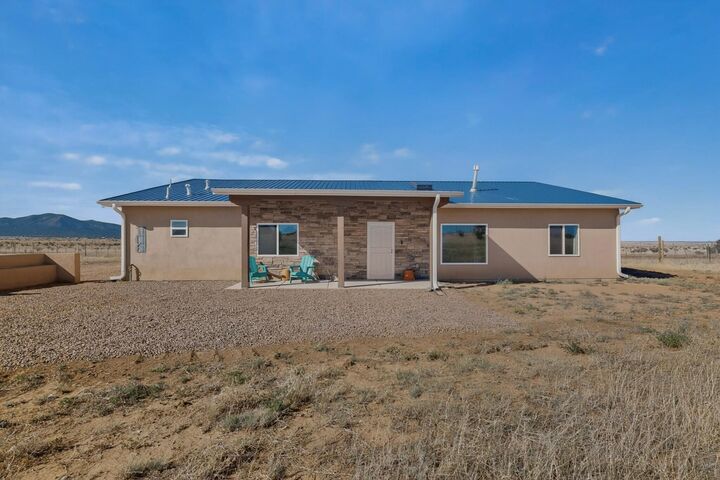 Property Photo:  106 High Meadow Loop  NM 87015 