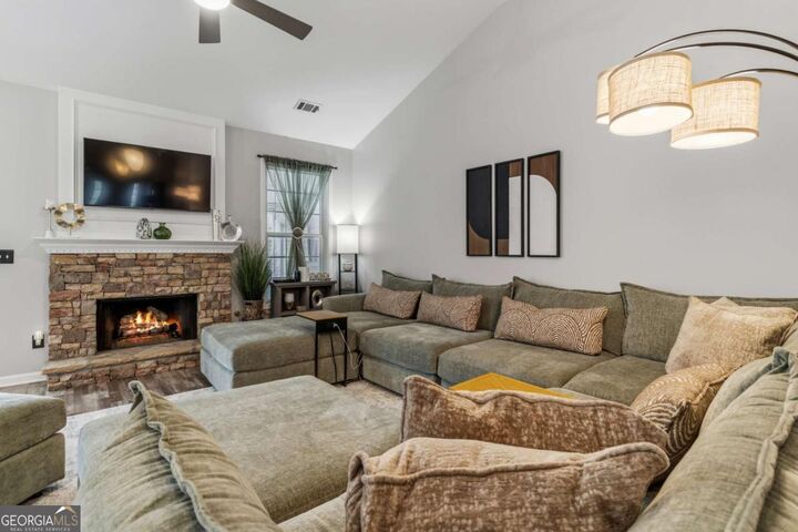 Property Photo:  2940 Haynes Club Circle SW  GA 30017 