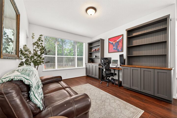 Property Photo: 22 Winter Wheat Place TX 77381