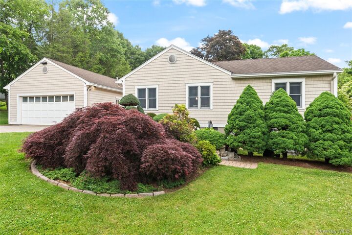 Property Photo:  411 S Chelsea Road  NY 10603 
