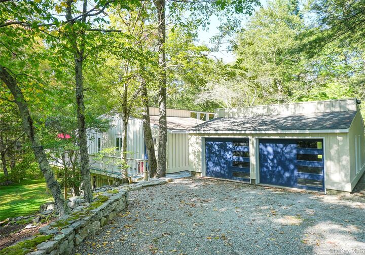 Property Photo:  22 Peters Lane  NY 10576 