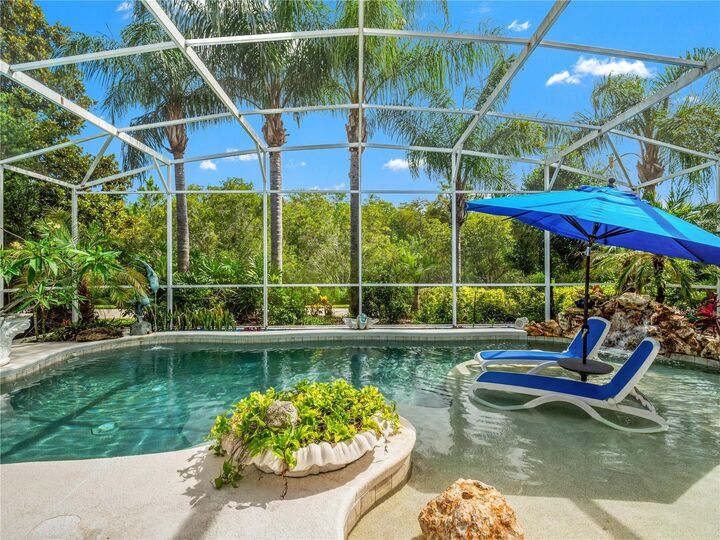 Property Photo:  11800 Zelkova Lane  FL 32827 