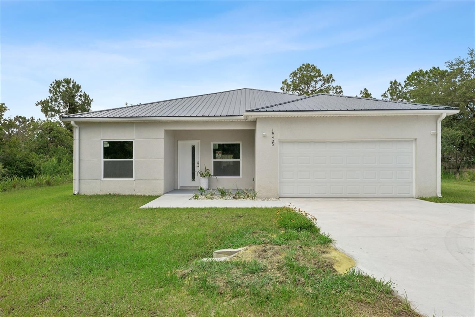 Property Photo:  19420 Ortega Street  FL 32833 