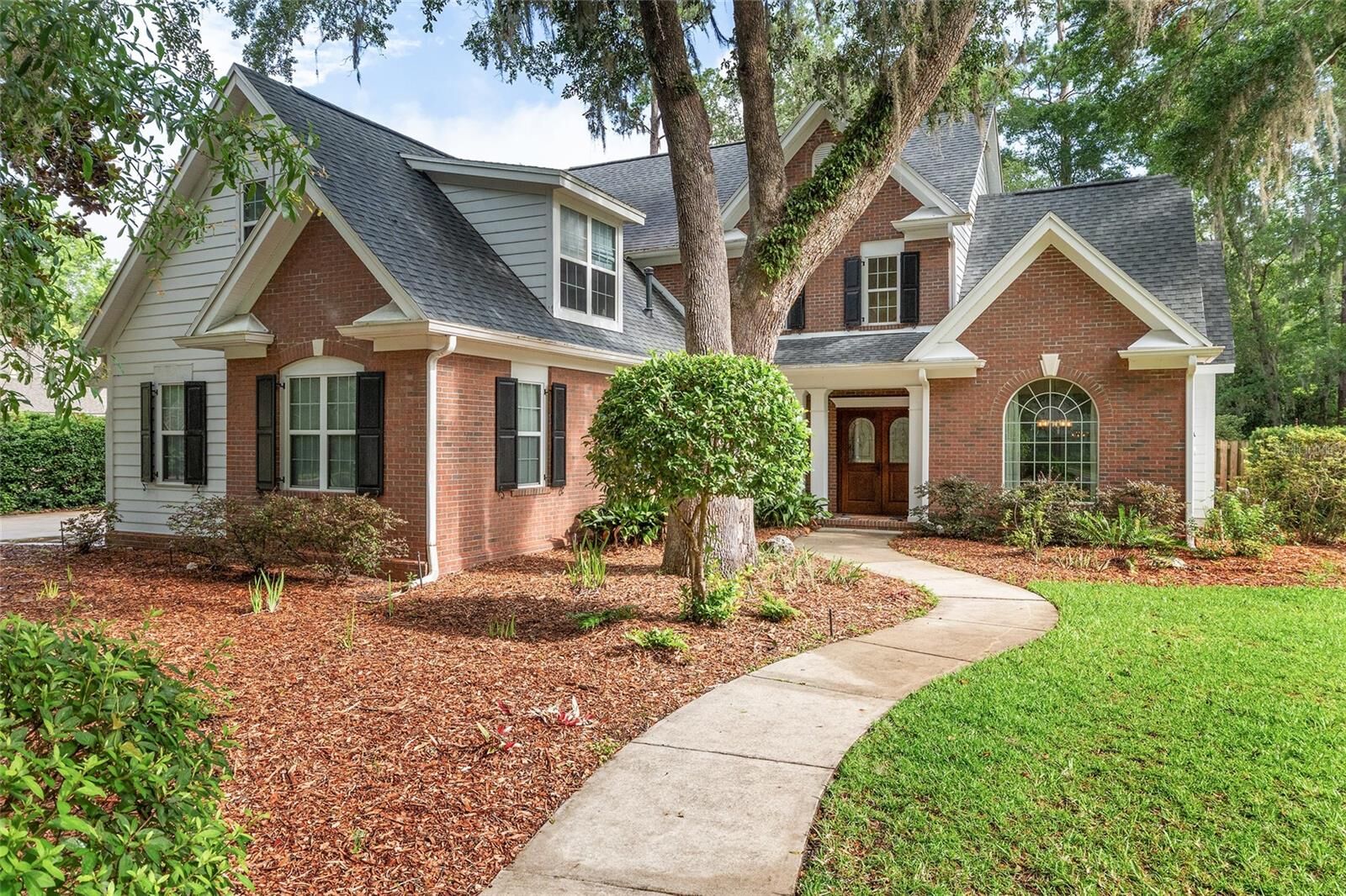 Property Photo:  5512 NW 51st Avenue  FL 32653 