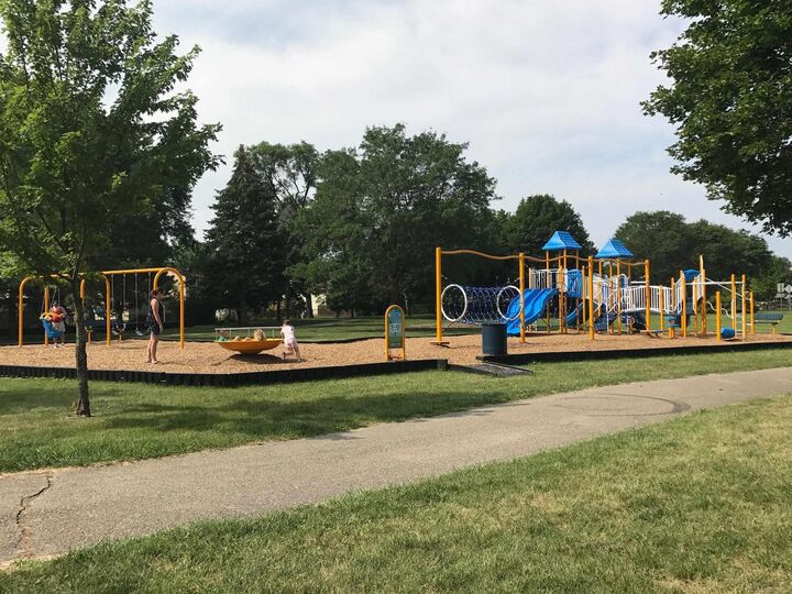Property Photo:  8607 Leslie Drive  MI 48314 