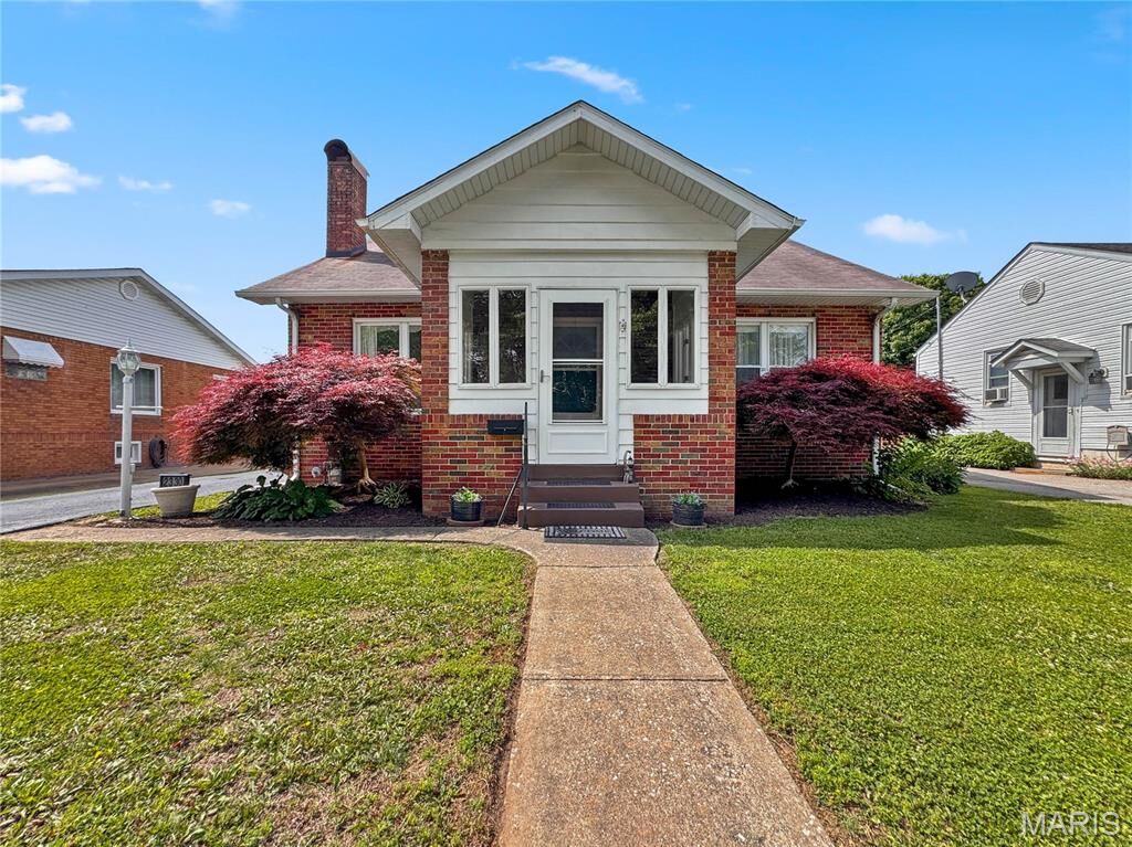 Property Photo: 2330 Lynch Avenue IL 62040