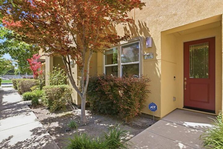 Property Photo:  927 Highland Terrace  CA 94085 