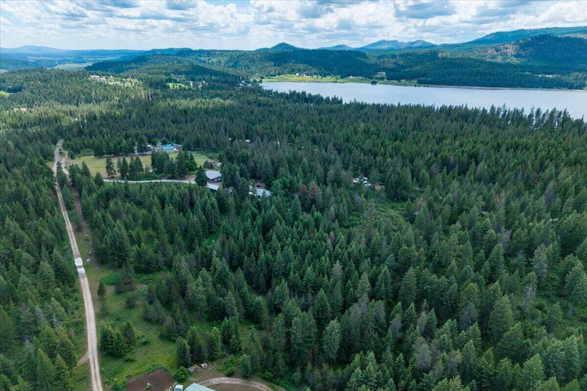 Property Photo: 3261 Bradbury Way WA 99181