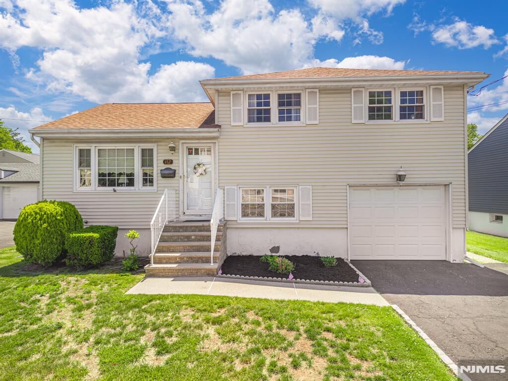 Property Photo:  112 Berdan Street  NJ 07662 
