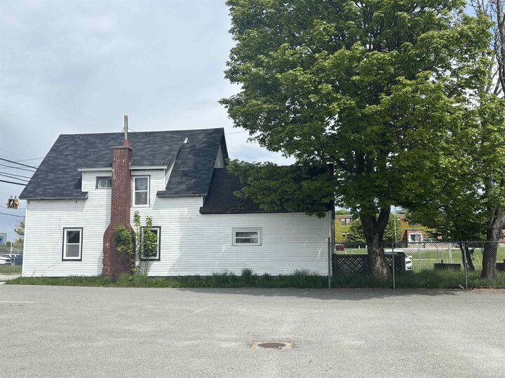 Property Photo:  33 Parade Street  NS B5A 1E3 