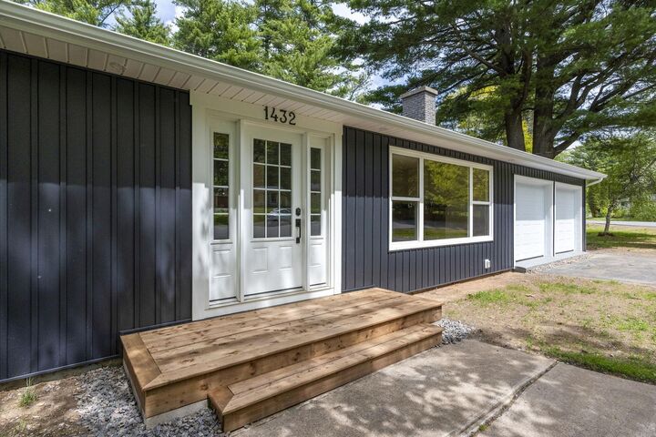 Property Photo:  1432 George Street E  NS B4N 1B5 