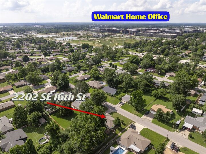 Property Photo: 2202 SE 16th Street AR 72712