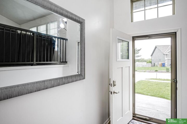 Property Photo: 8201 Craig Avenue NE 68122