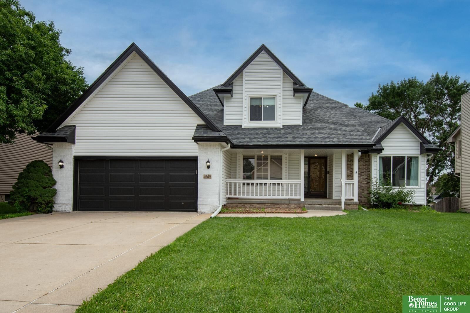 Property Photo: 2619 N 155th Street NE 68116