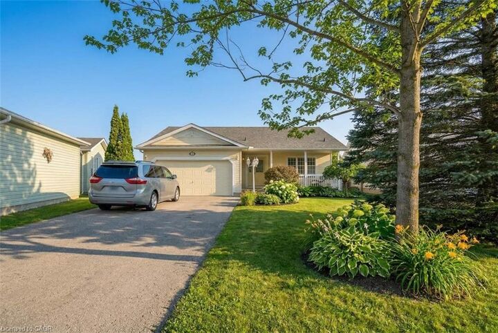Property Photo:  148 Glenariff Drive  ON L8B 1A5 