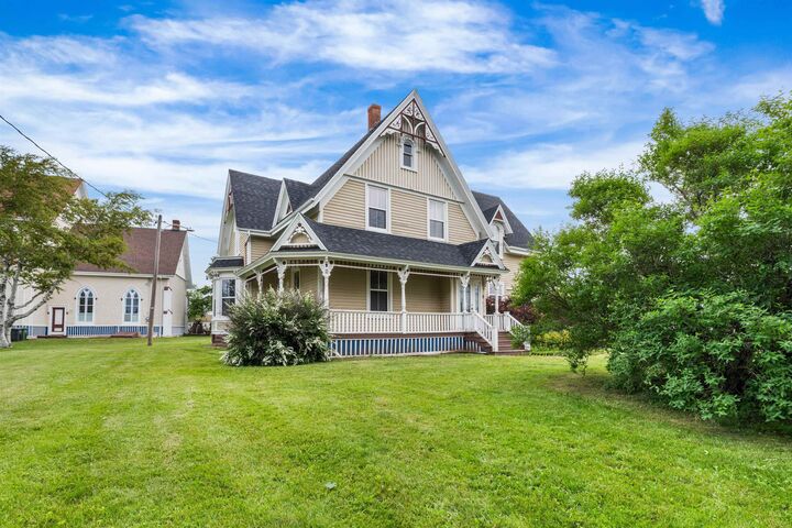 9 Main Street — photo 1
