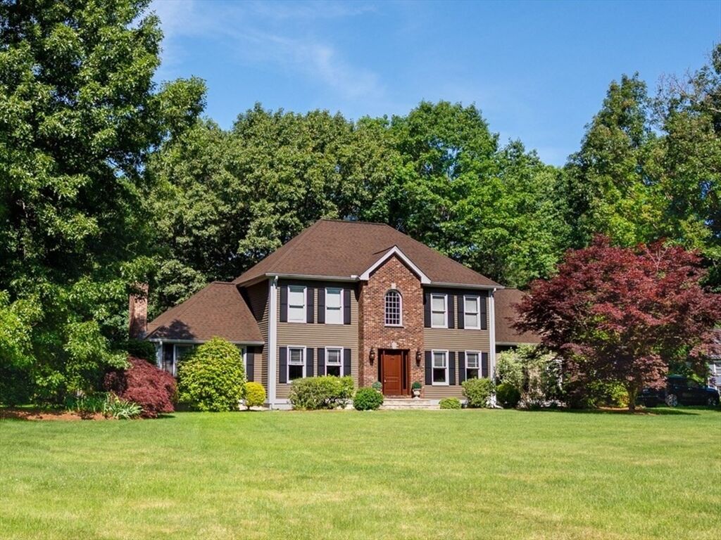Property Photo:  4 Overlook Dr  MA 01450 