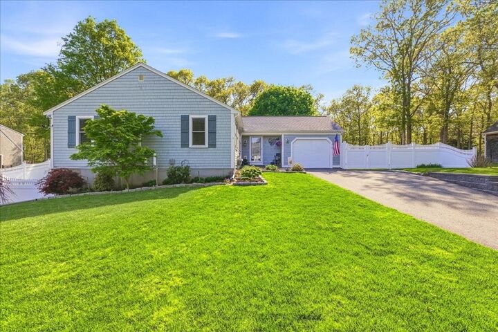 Property Photo: 9 Woodridge Rd MA 02537