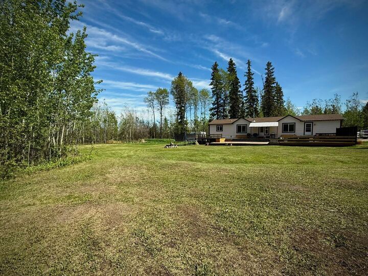 Property Photo:  85048 Twp 722  AB T0H 3S0 